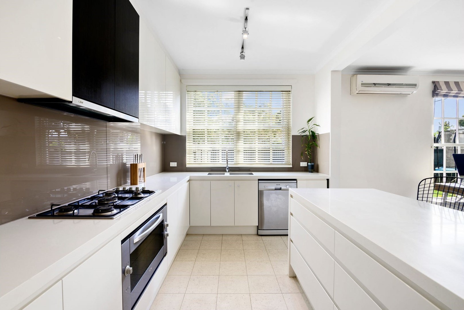 1/100 Head Street, Brighton, VIC 3186, Brighton - Thumbnail 5