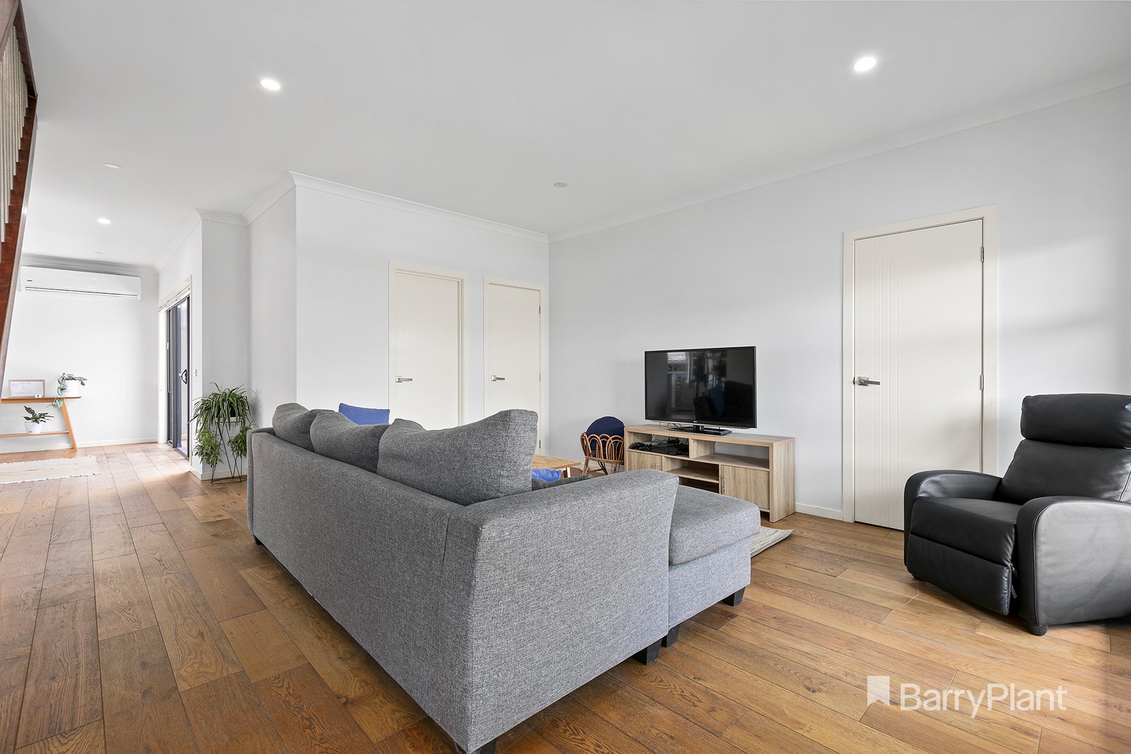 1/100 Hilton Street, Glenroy, VIC 3046, Glenroy - Thumbnail 4