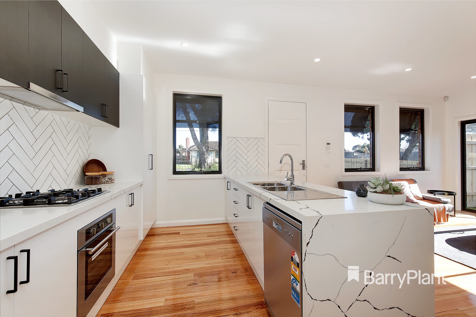 1/100 Widford StreetGlenroy, VIC 3046, Glenroy - Thumbnail 4