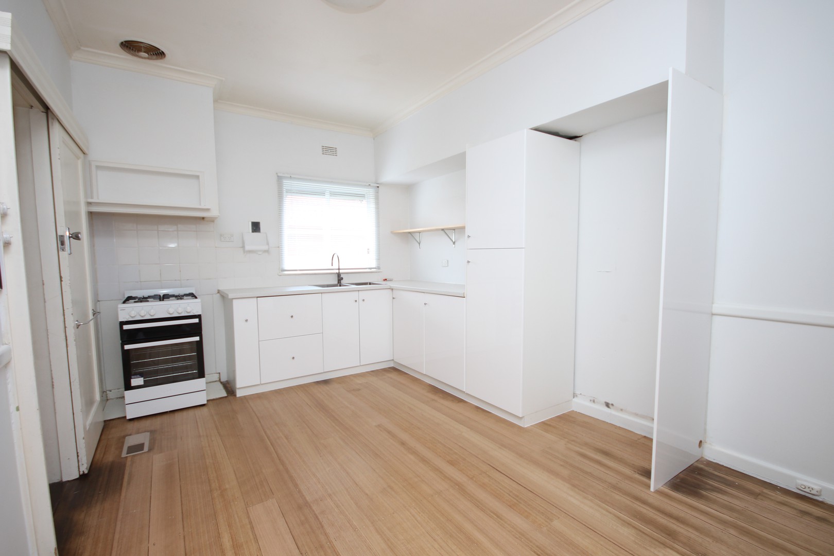 1/106 Ormond Road, East Geelong, VIC 3219, East Geelong - Thumbnail 4