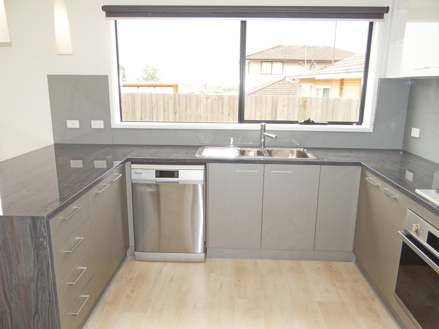 1/11 Alkoomi Avenue, Hamlyn Heights, VIC 3215, Hamlyn Heights - Thumbnail 2