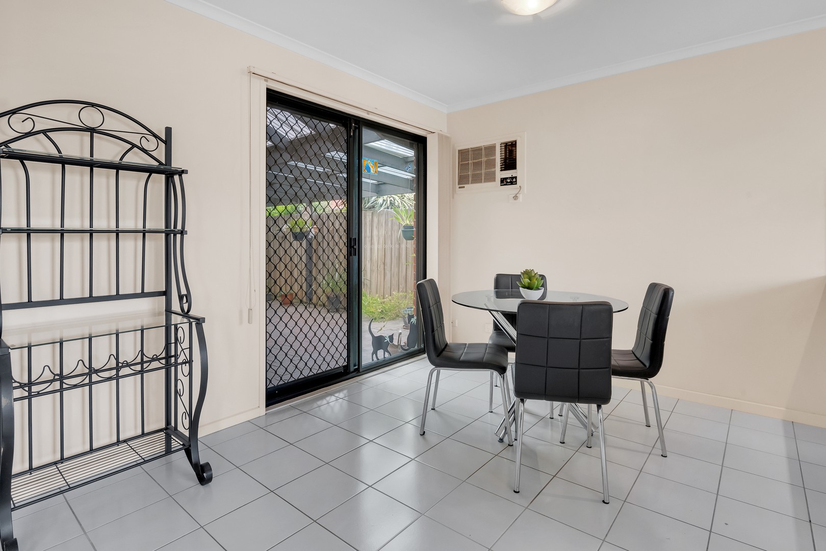 1/11 Benston Street, Craigieburn, VIC 3064, Craigieburn - Thumbnail 2