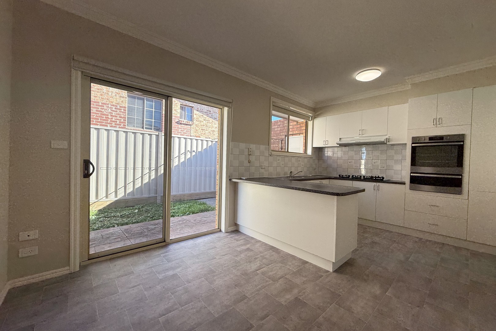 1/11 Darebin Avenue, Keilor Downs, VIC 3038, Keilor Downs - Thumbnail 3