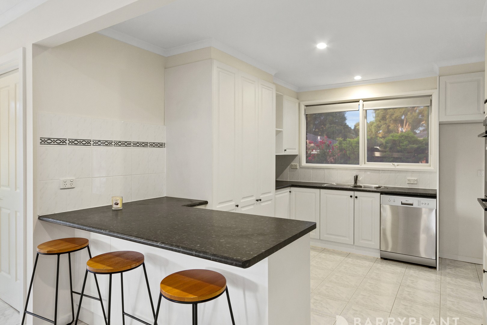 1/11 Dumfries Way, Wantirna, VIC 3152, Wantirna - Thumbnail 3