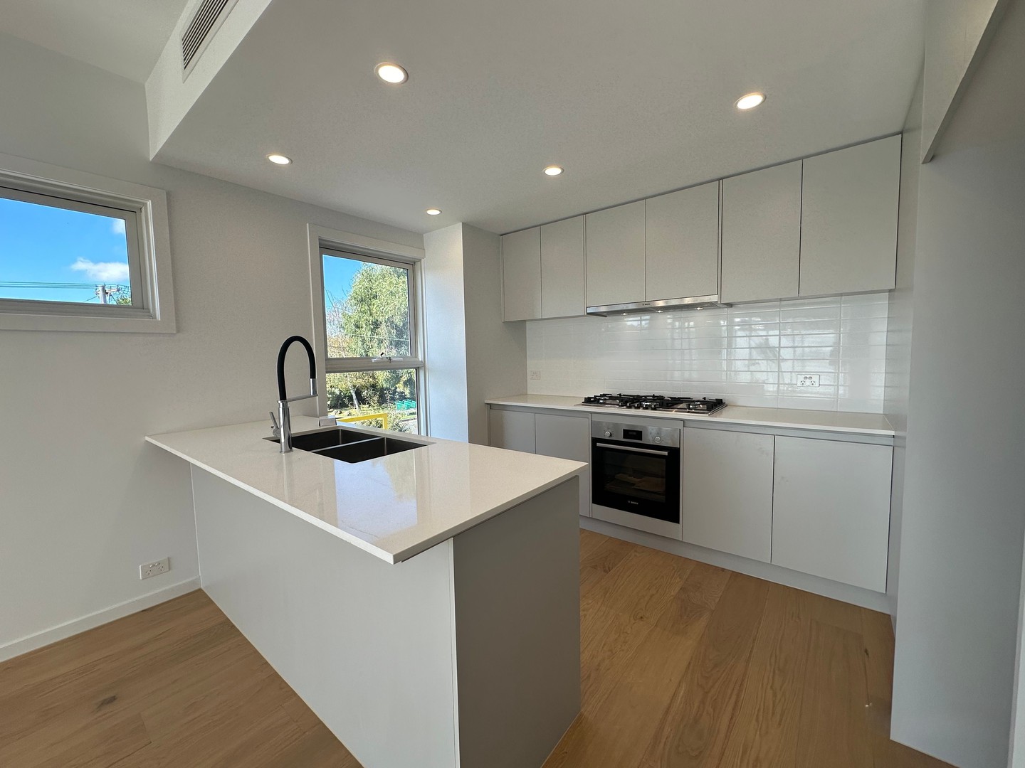 1/11 View Street, Highett, VIC 3190 - Thumbnail 1 - 12/03/2026