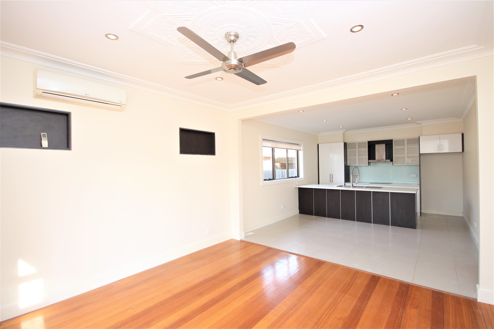 1/11 Yaraan  Street, Bell Post Hill, VIC 3215, Bell Post Hill - Thumbnail 2