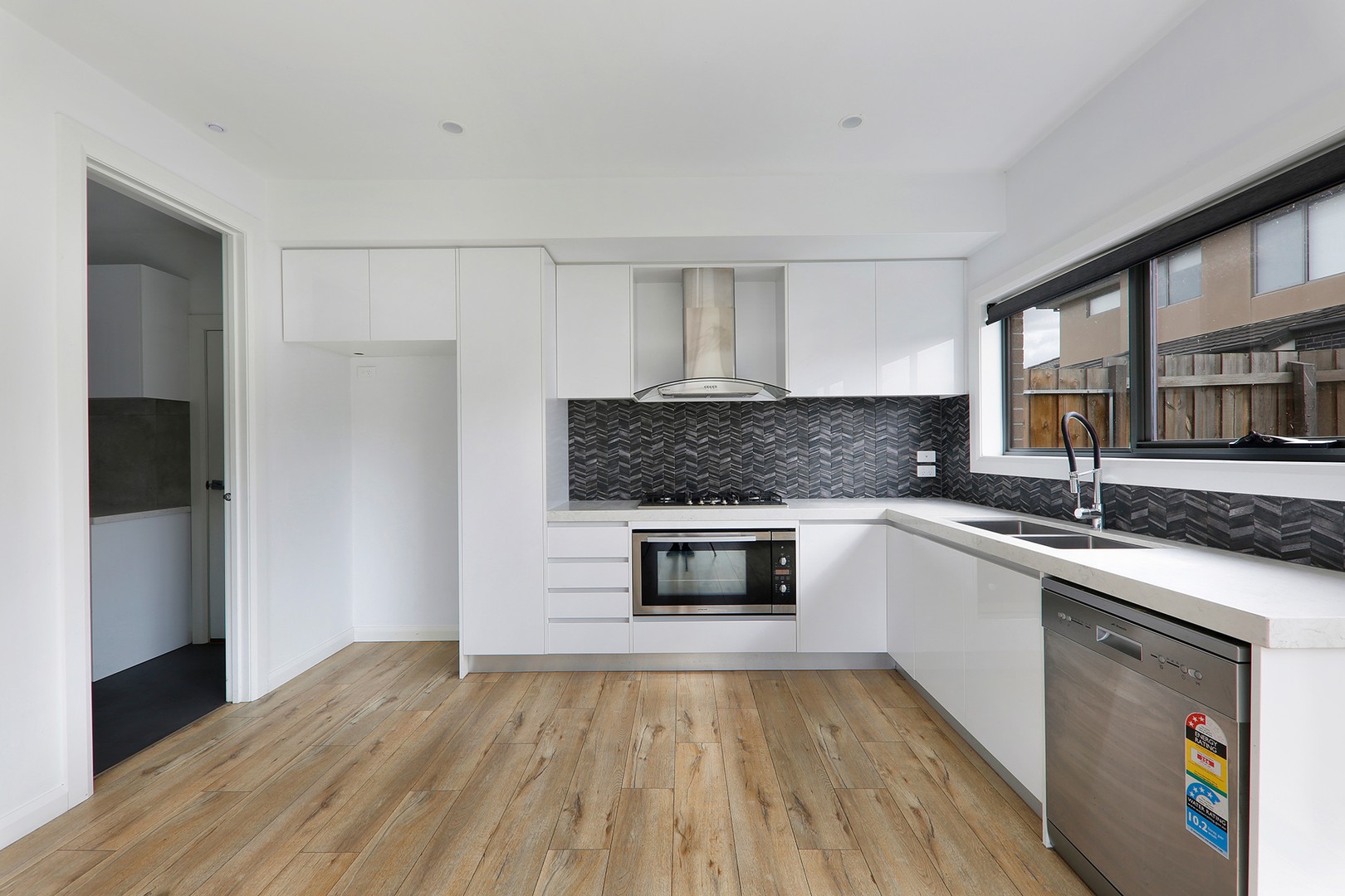 1/111 Loongana Avenue, Glenroy, VIC 3046 - Thumbnail 1 - 08/09/2026