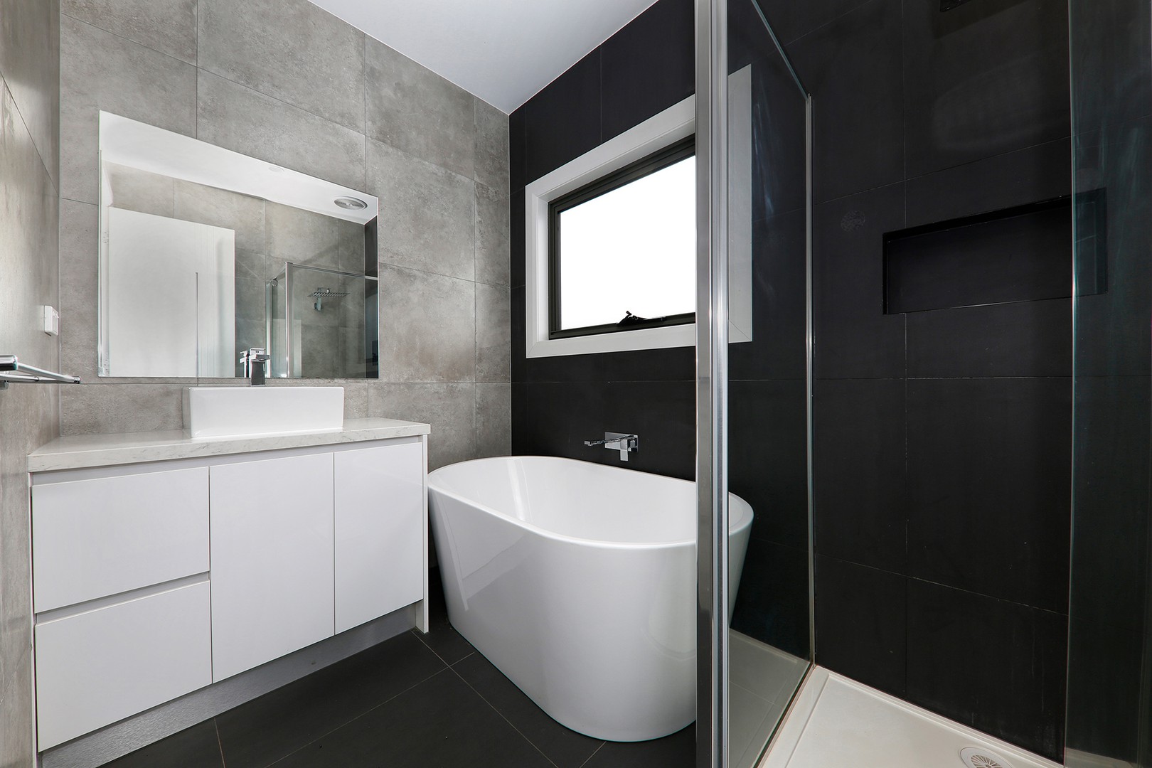 1/111 Loongana Avenue, Glenroy, VIC 3046 - Thumbnail 2 - 08/09/2026
