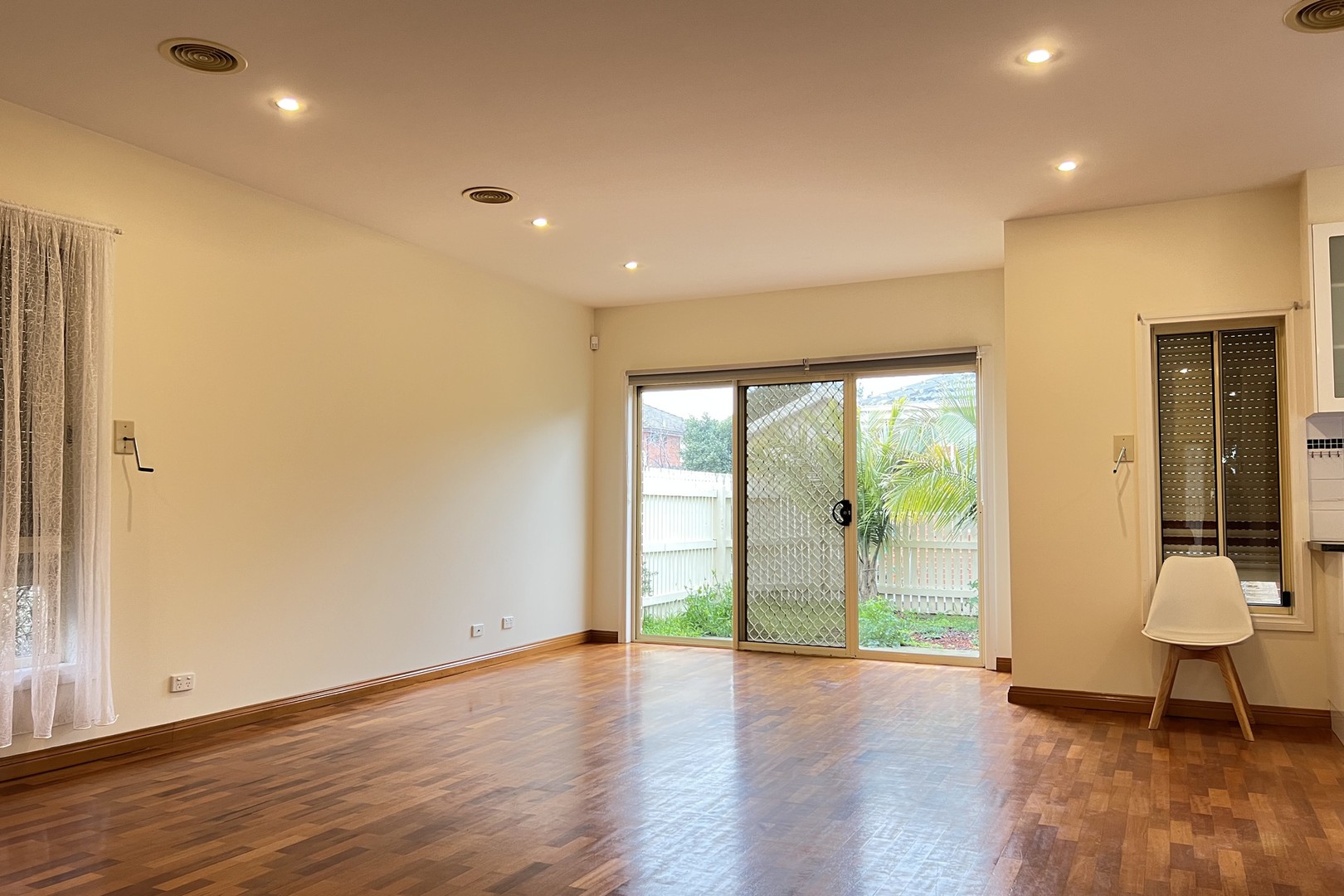 1/112 Messmate Street, Lalor, VIC 3075, Lalor - Thumbnail 2