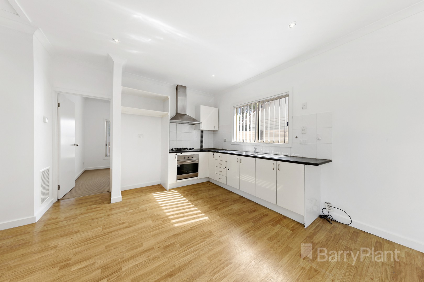 1/114 Biggs Street, St Albans, VIC 3021, St Albans - Thumbnail 4