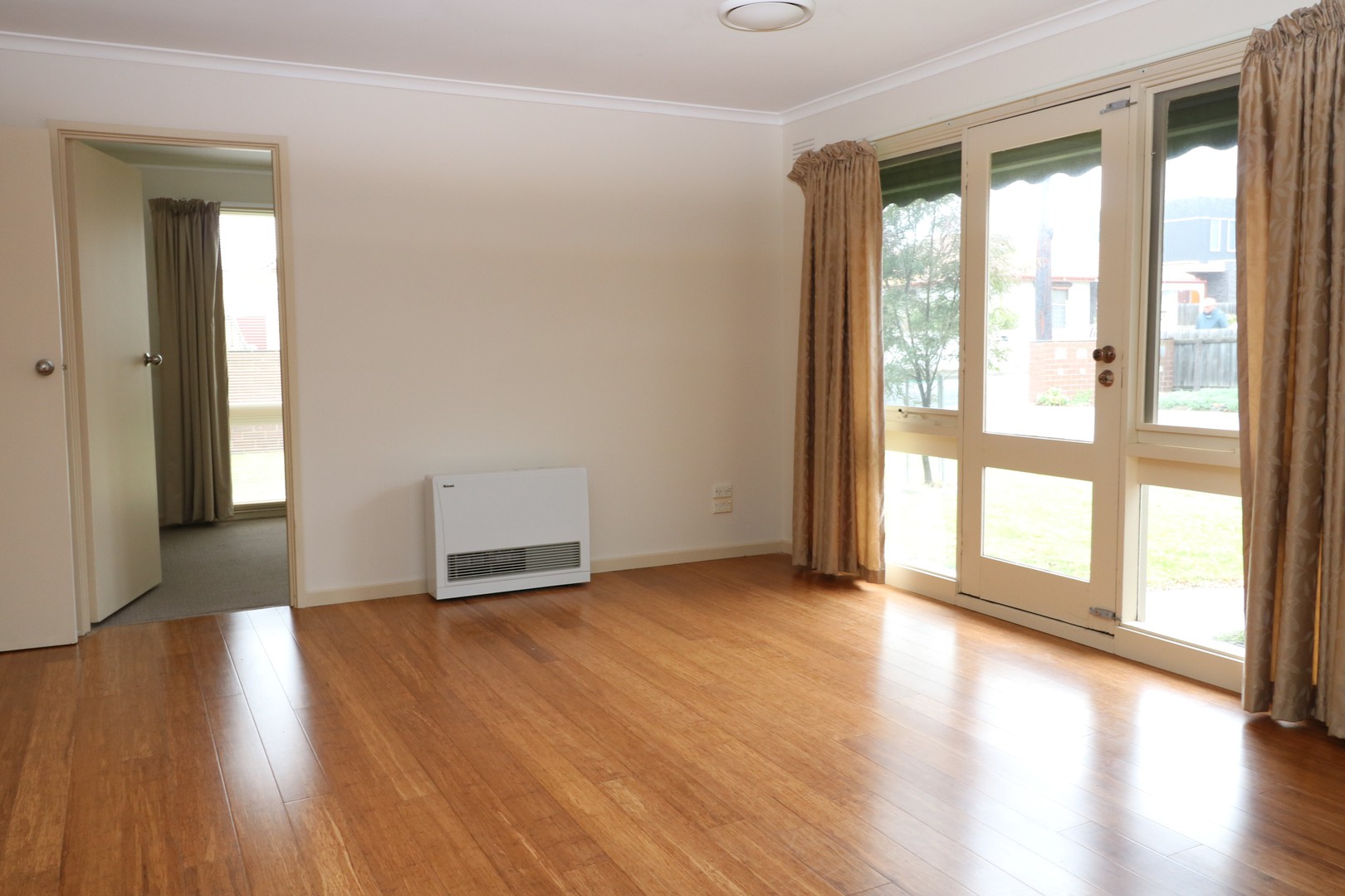 1/118 Isabella Street, Geelong West, VIC 3218, Geelong West - Thumbnail 2