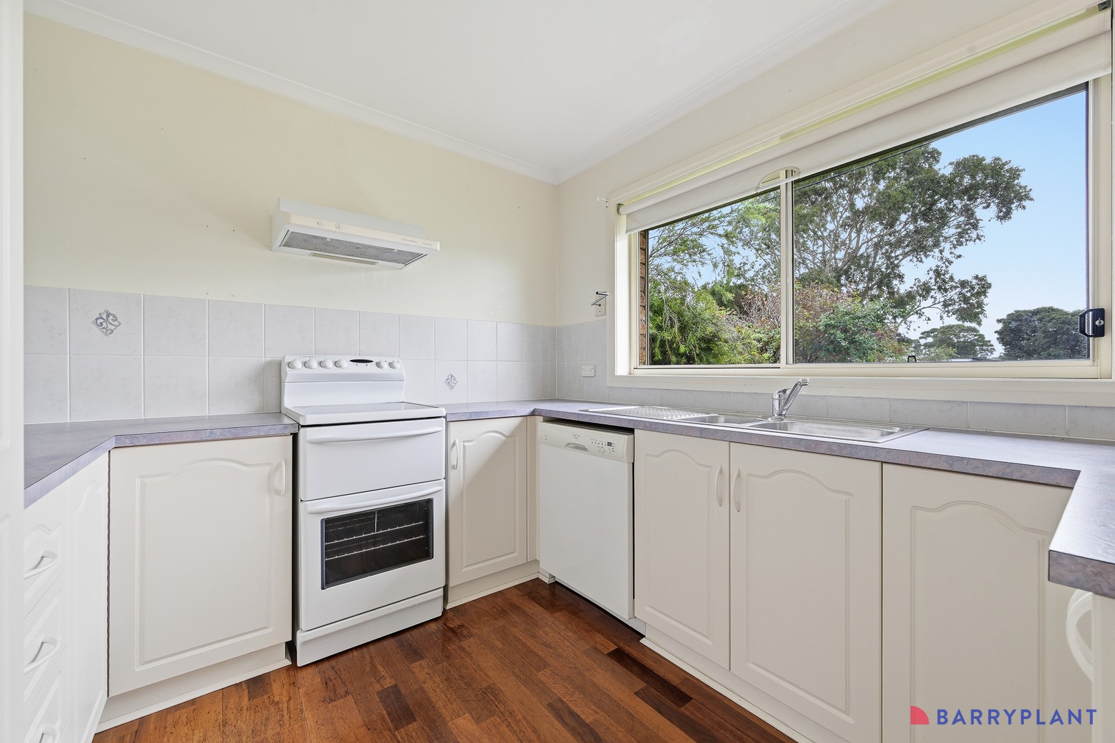 1/12 Bent Street, Wonthaggi, VIC 3995, Wonthaggi - Thumbnail 2