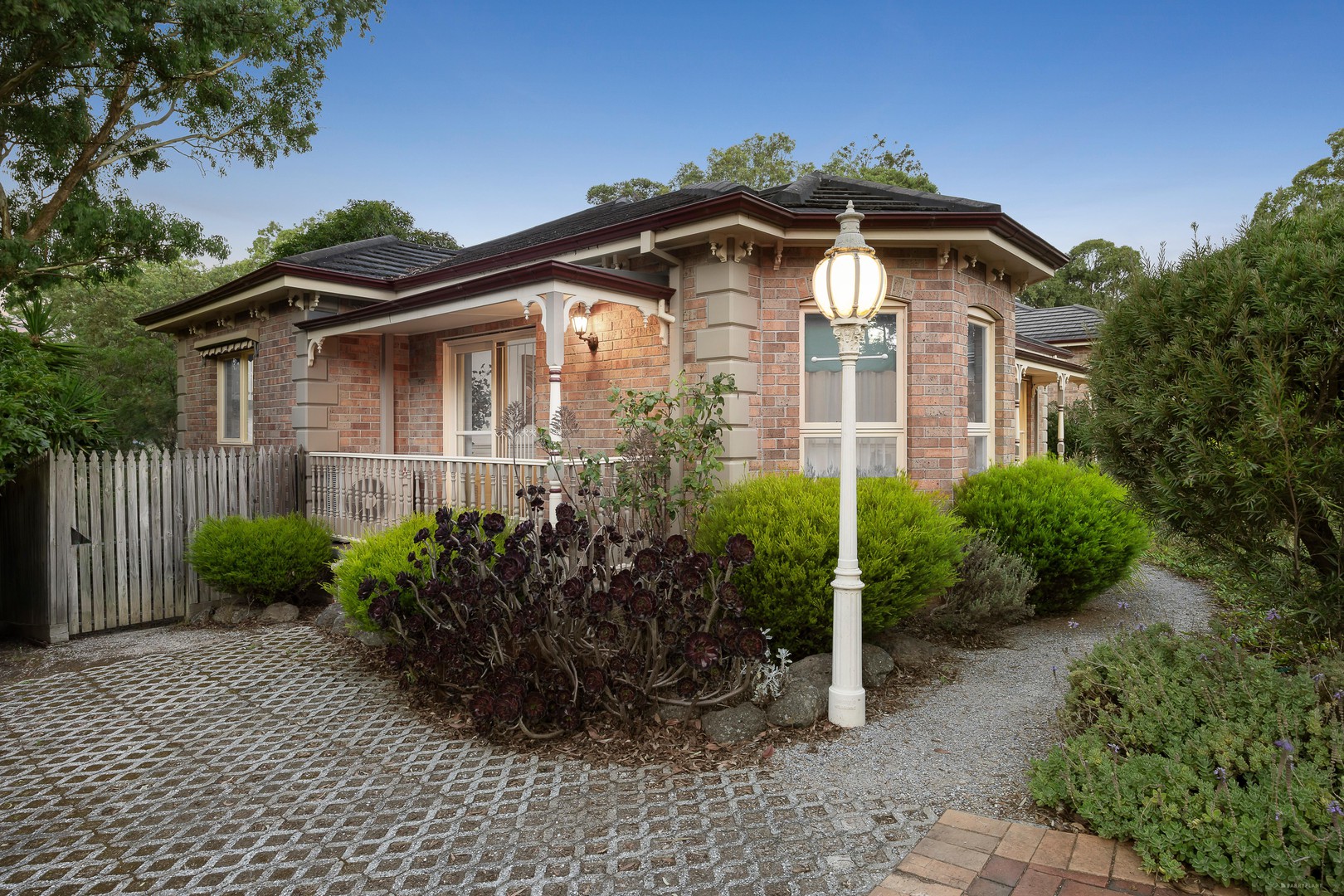 1/12 Calrossie Avenue, Montmorency, VIC 3094 - Thumbnail 2 - 12/03/2026