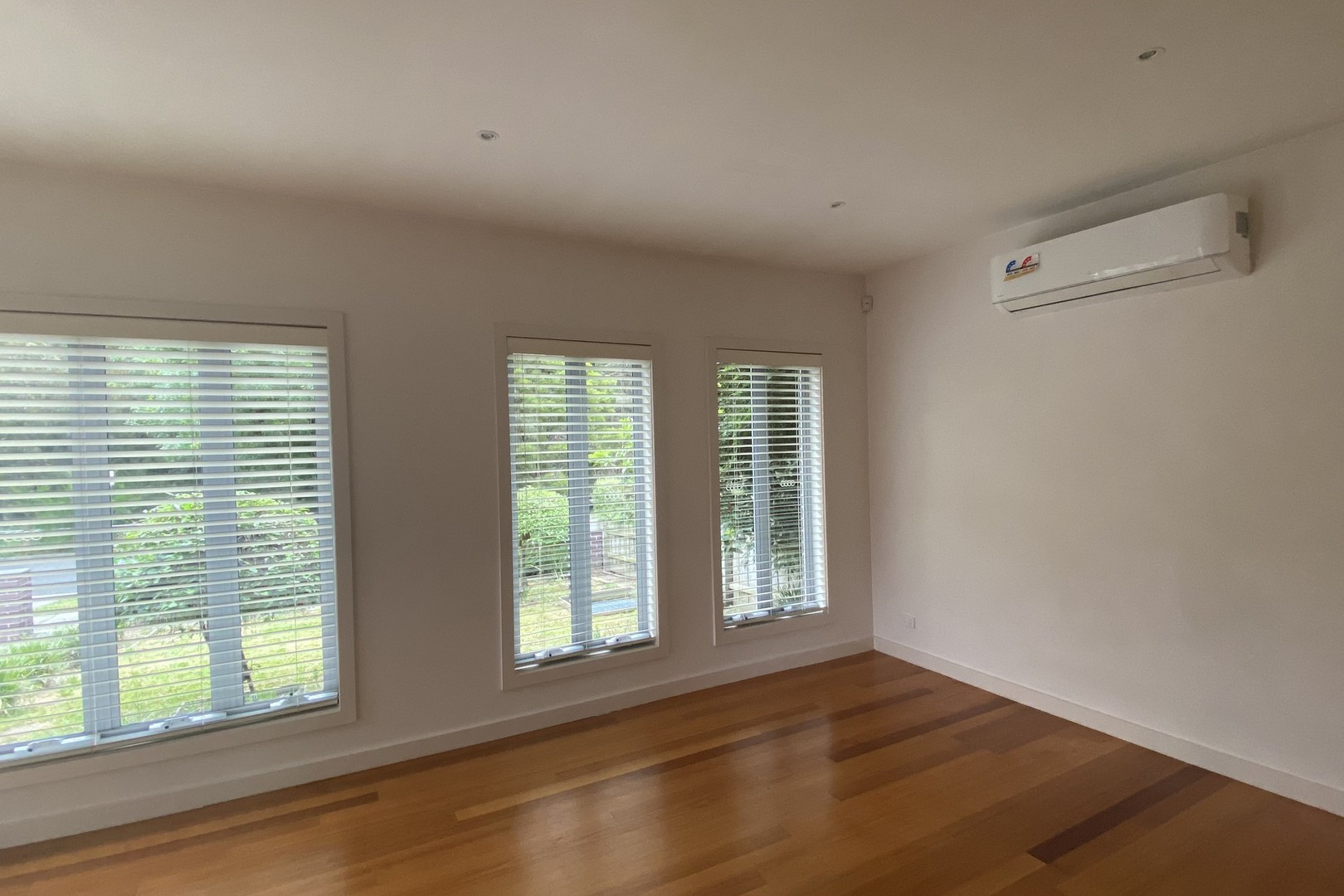 1/12 Griffiths Street, Reservoir, VIC 3073, Reservoir - Thumbnail 2