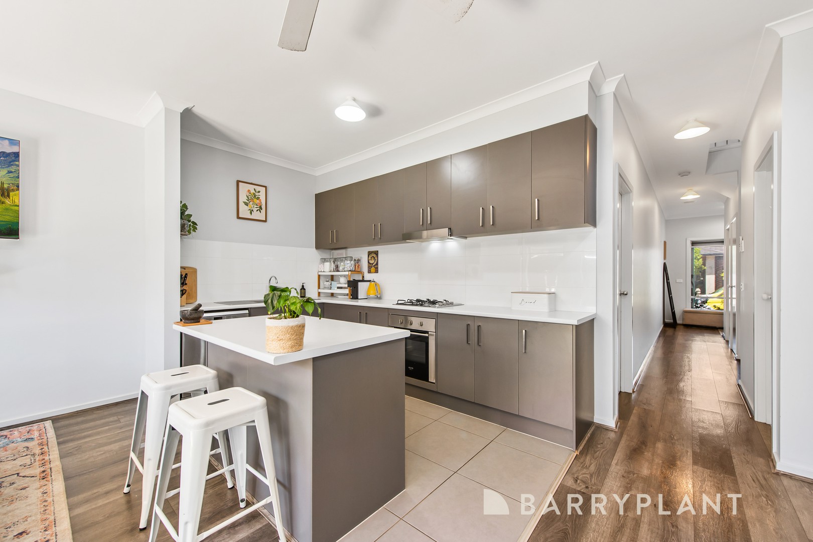 1/12 Marble Drive, Cobblebank, VIC 3338, Cobblebank - Thumbnail 2