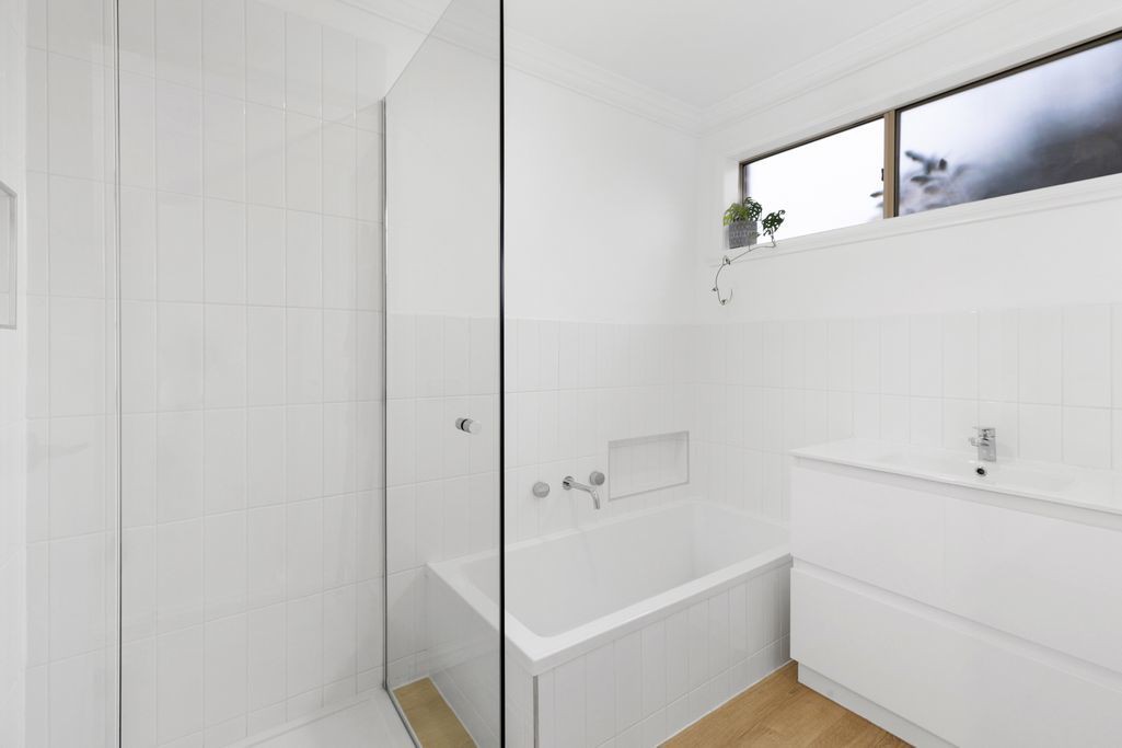 1/12 Meadowvale Drive, Grovedale, VIC 3216, Grovedale - Thumbnail 4