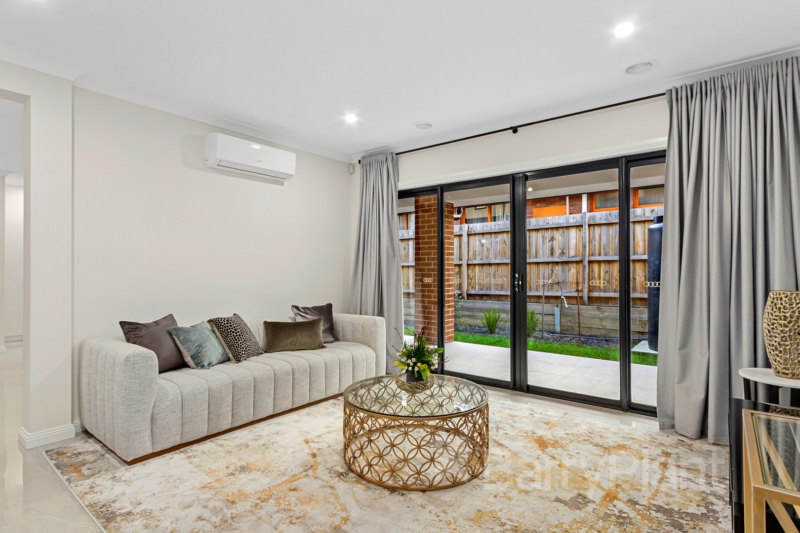 1/12 Olga Street, Scoresby, VIC 3179, Scoresby - Thumbnail 2