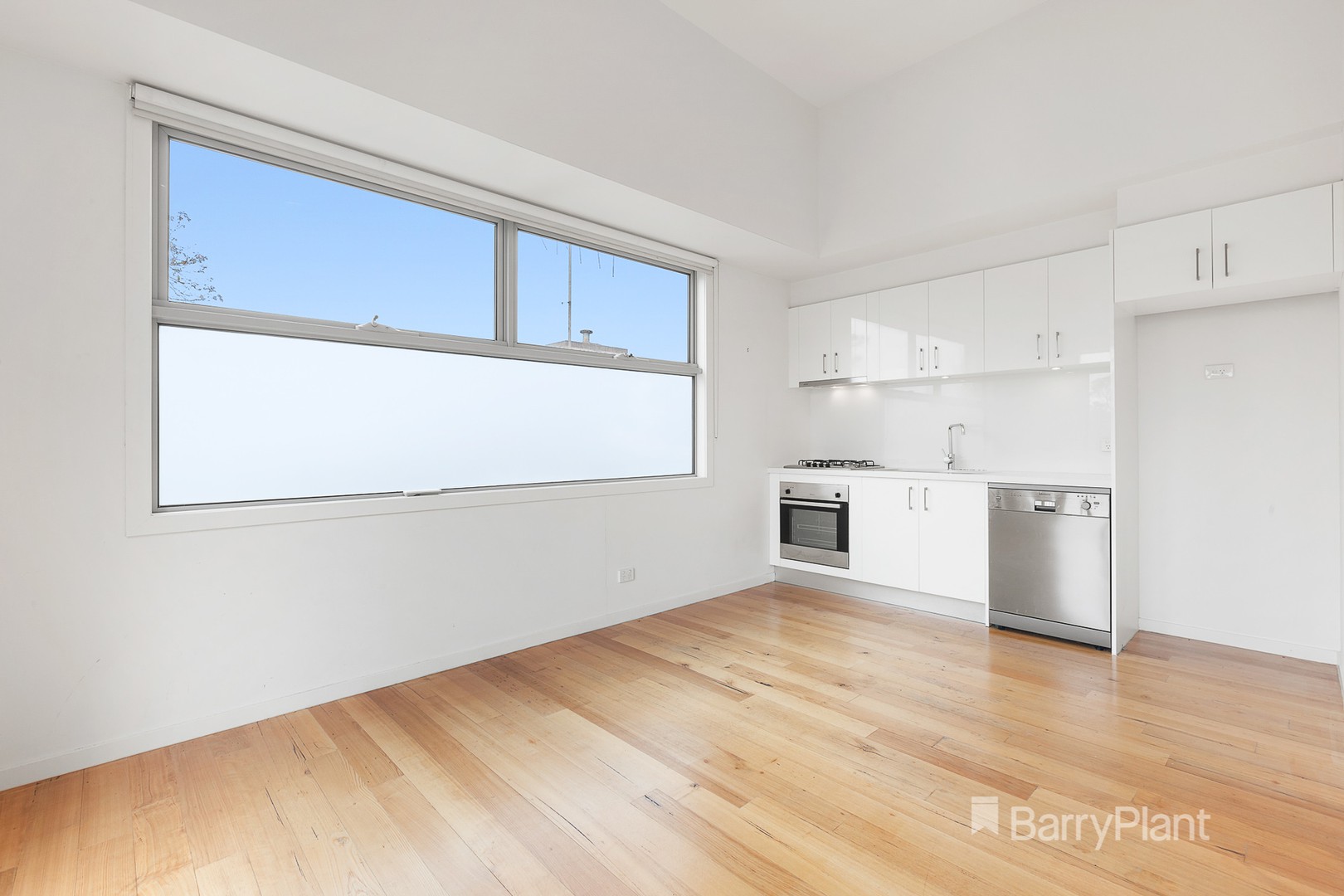 1/12 Sparks Avenue, Fairfield, VIC 3078, Fairfield - Thumbnail 2