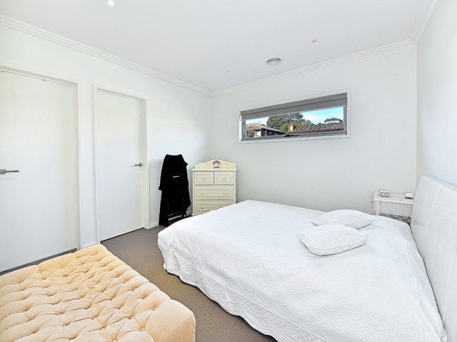 1/12 Streldon Avenue, Strathmore, VIC 3041, Strathmore - Thumbnail 4
