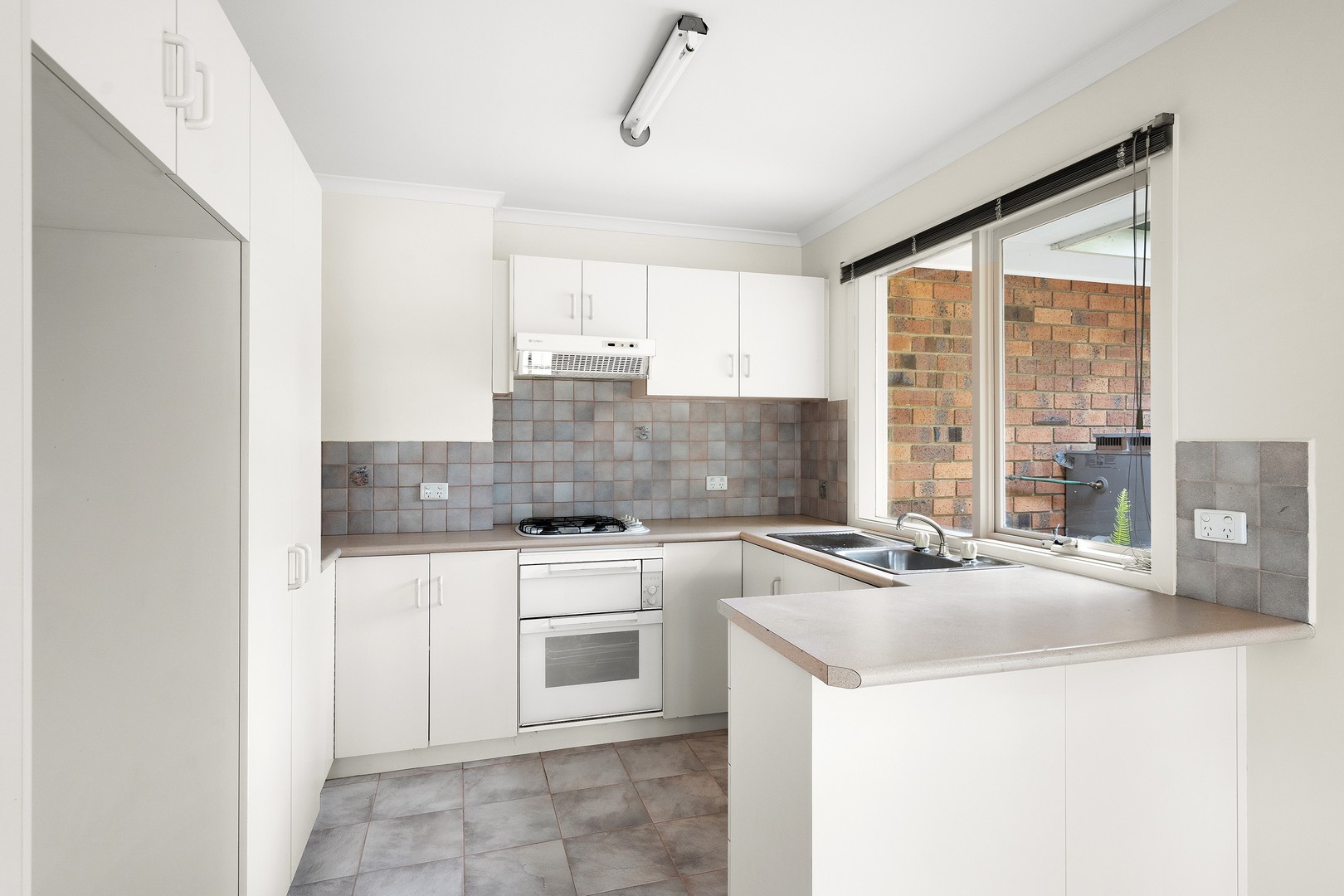 1/129 Canterbury Road, Blackburn, VIC 3130, Blackburn - Thumbnail 5