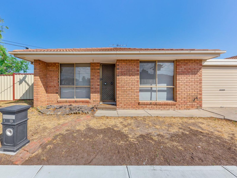1/13 Branston Road, St Albans, VIC 3021 - Image - 17/12/2025