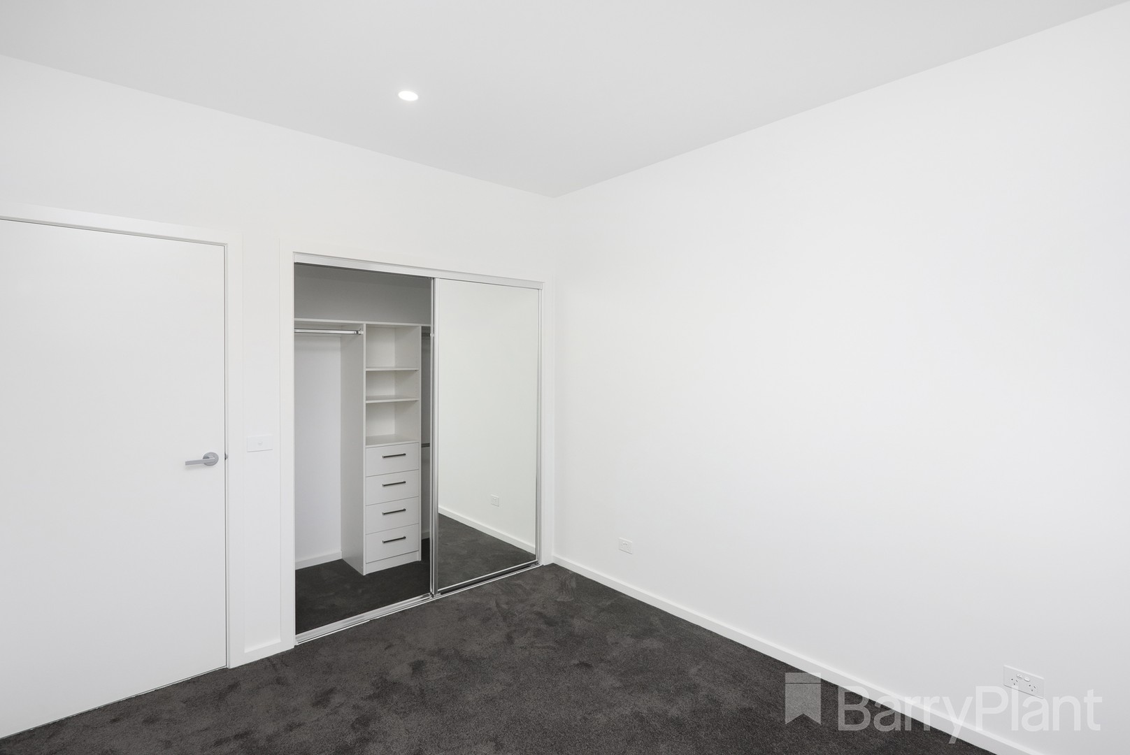 1/13 Burbank Avenue, Gladstone Park, VIC 3043, Gladstone Park - Thumbnail 6