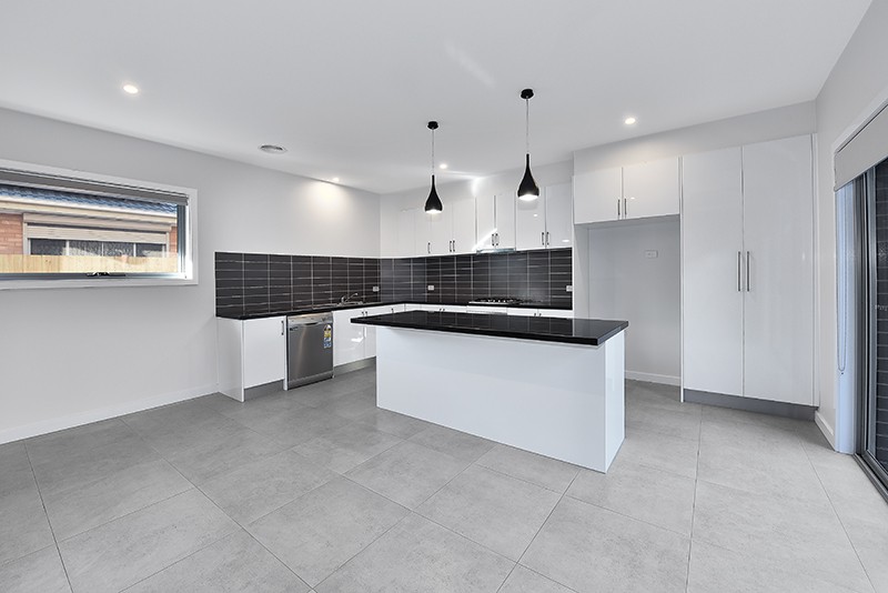 1/13 Green Street, Airport West, VIC 3042, Airport West - Thumbnail 2
