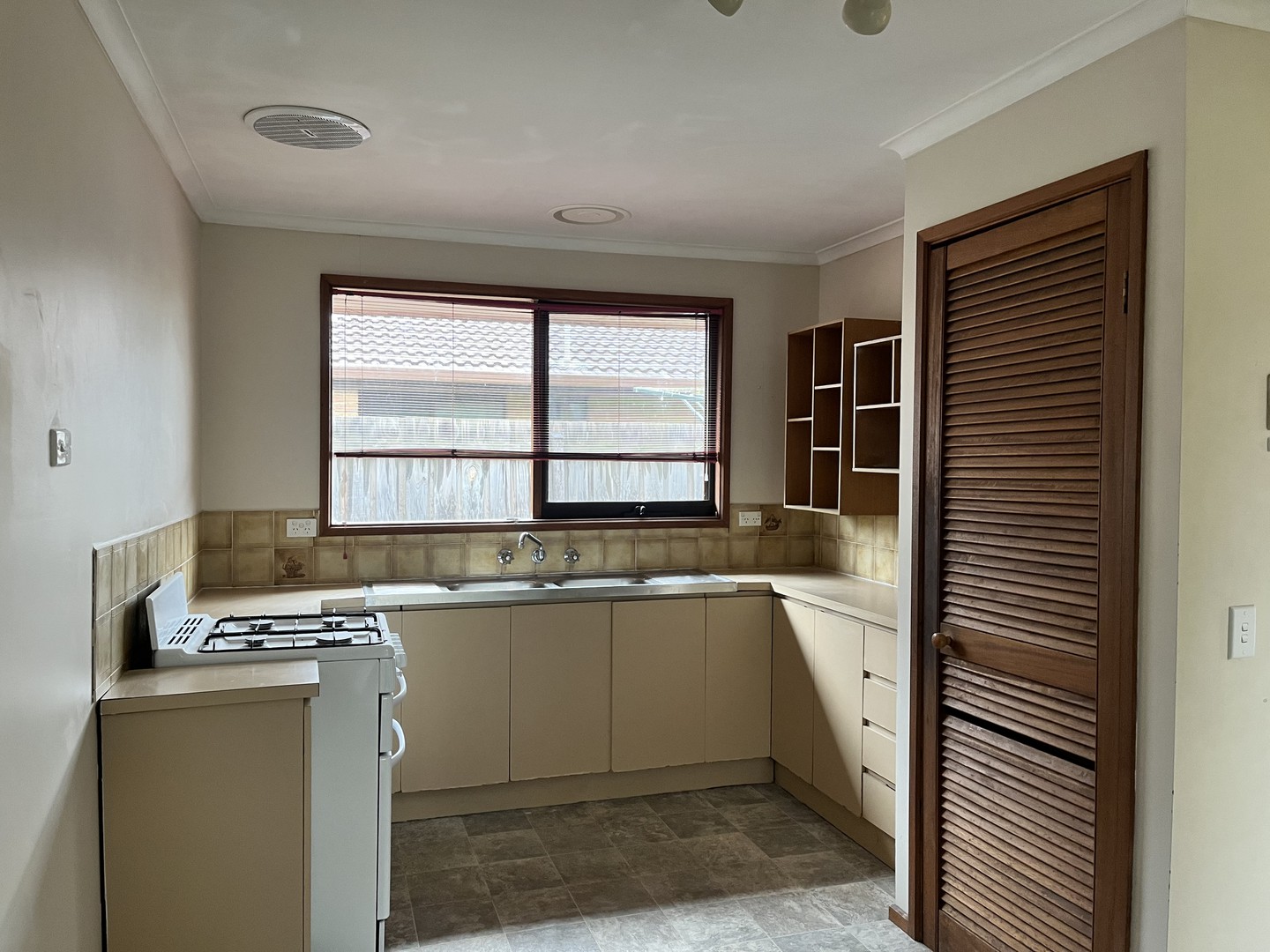 1/13 Whitehall Crescent, Werribee, VIC 3030, Werribee - Thumbnail 4