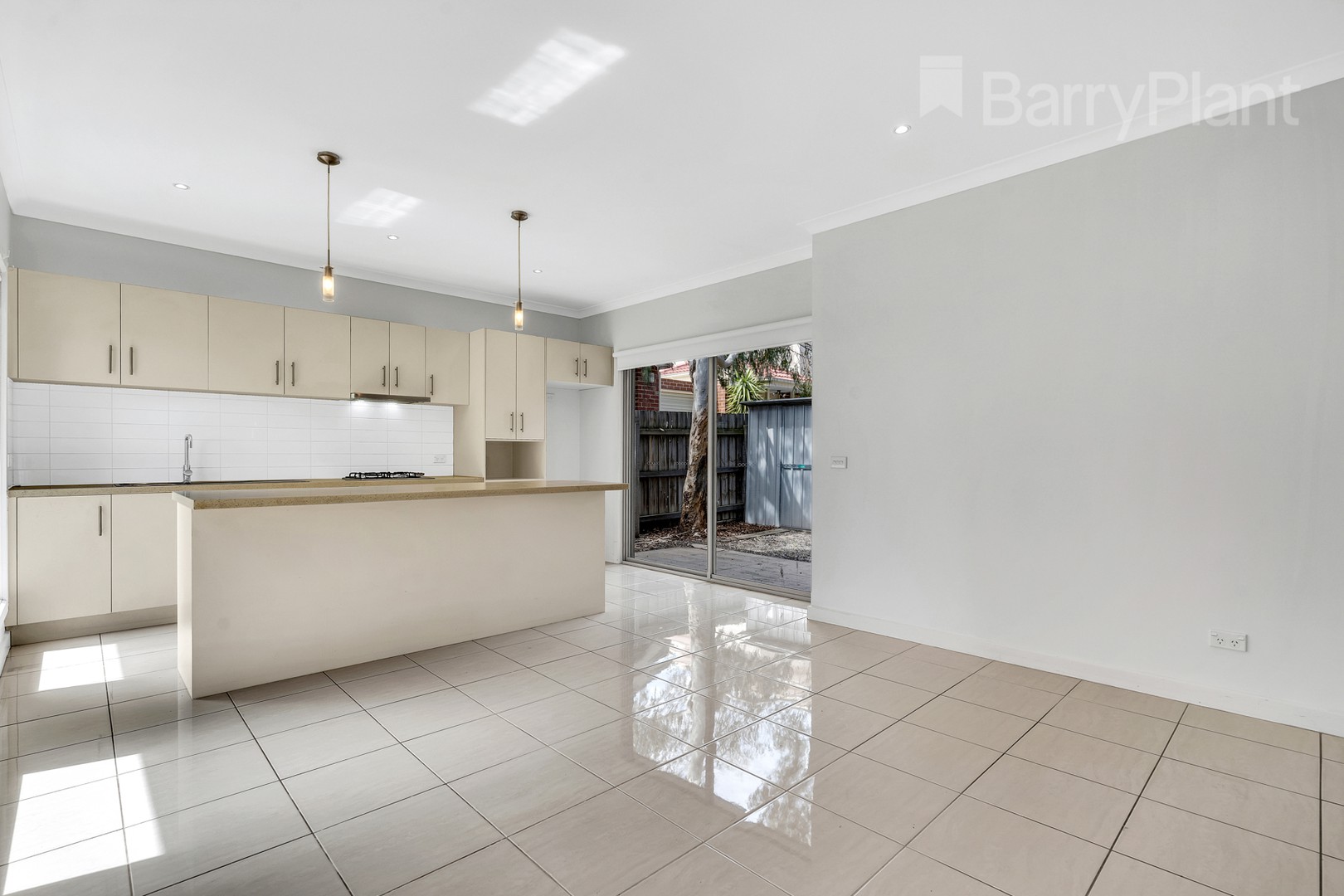 1/135 Broadway, Reservoir, VIC 3073 - Thumbnail 2 - 30/11/2021