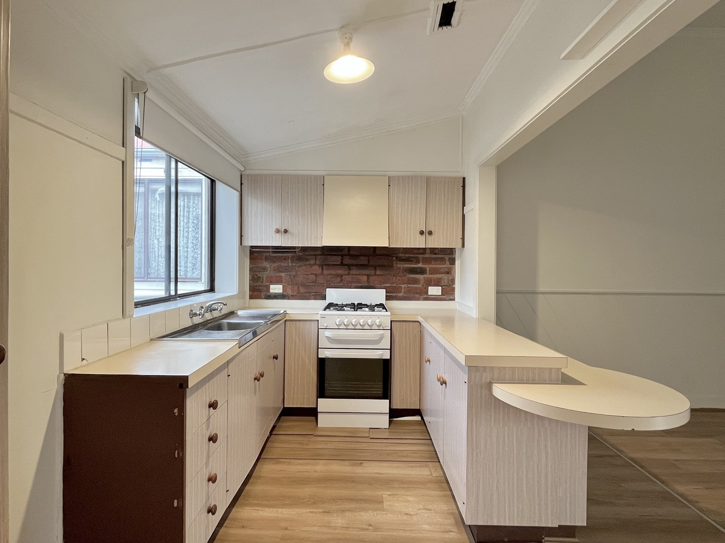 1/135 Gheringhap  Street, Geelong, VIC 3220, Geelong - Thumbnail 4