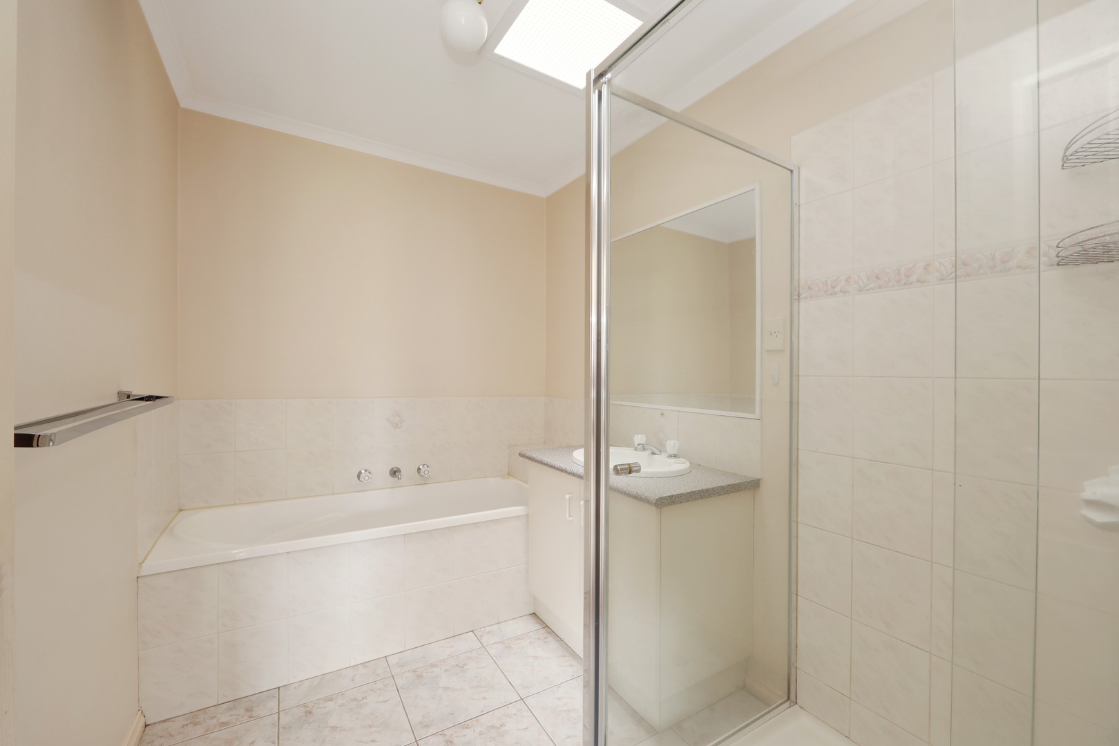 1/137 Waradgery Drive, Rowville, VIC 3178, Rowville - Thumbnail 7