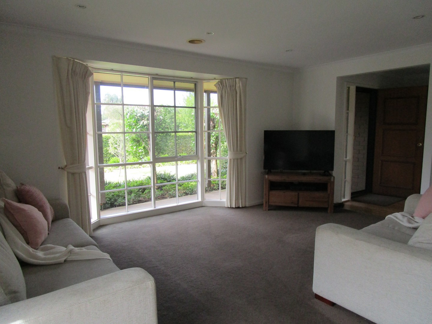 1/138 Windermere Drive, Ferntree Gully, VIC 3156, Ferntree Gully - Thumbnail 2