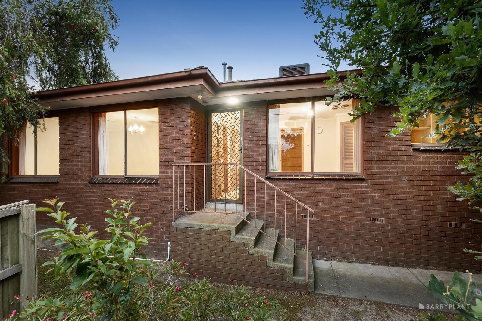 1/13A Railway Road, Blackburn, VIC 3130, Blackburn - Thumbnail 2