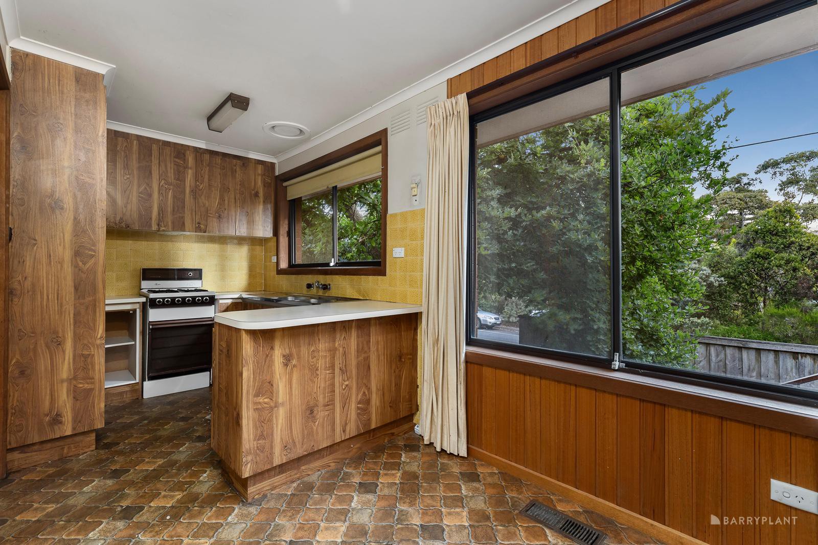 1/13A Railway Road, Blackburn, VIC 3130, Blackburn - Thumbnail 4