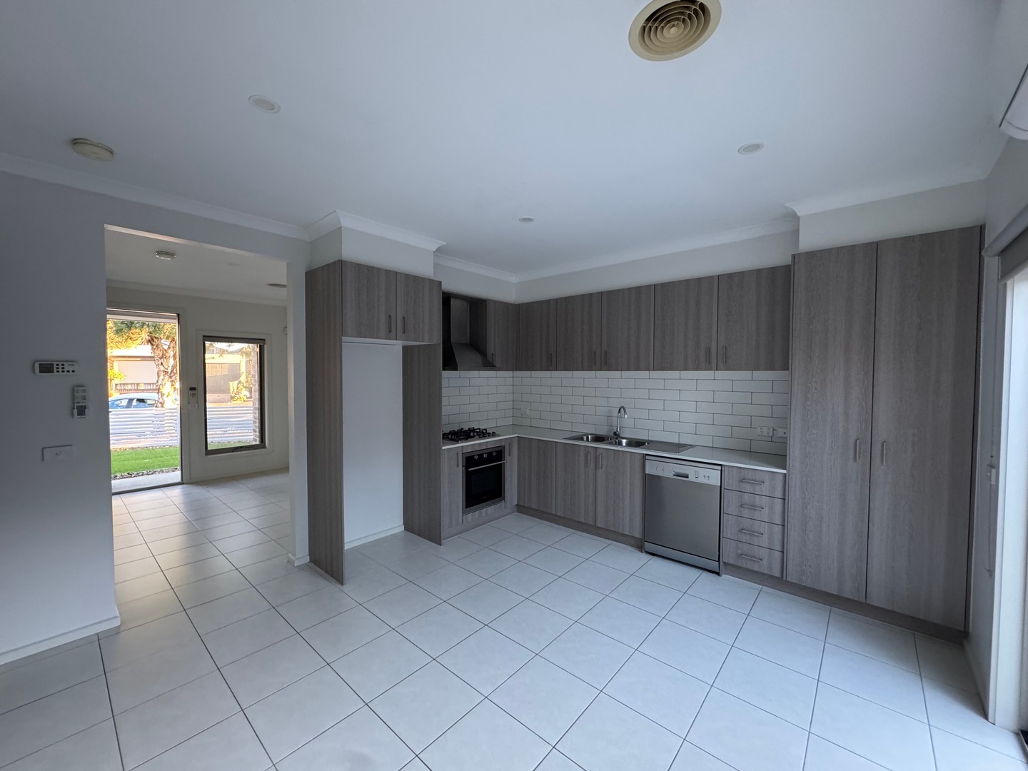 1/14 Bell Street, Sunshine West, VIC 3020, Sunshine West - Thumbnail 6