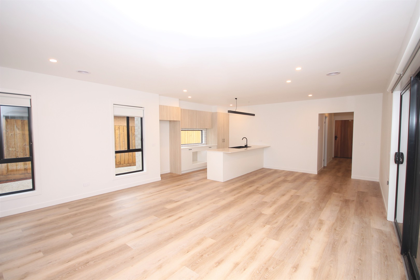 1/14 Cheryl Crescent, Belmont, VIC 3216, Belmont - Thumbnail 2