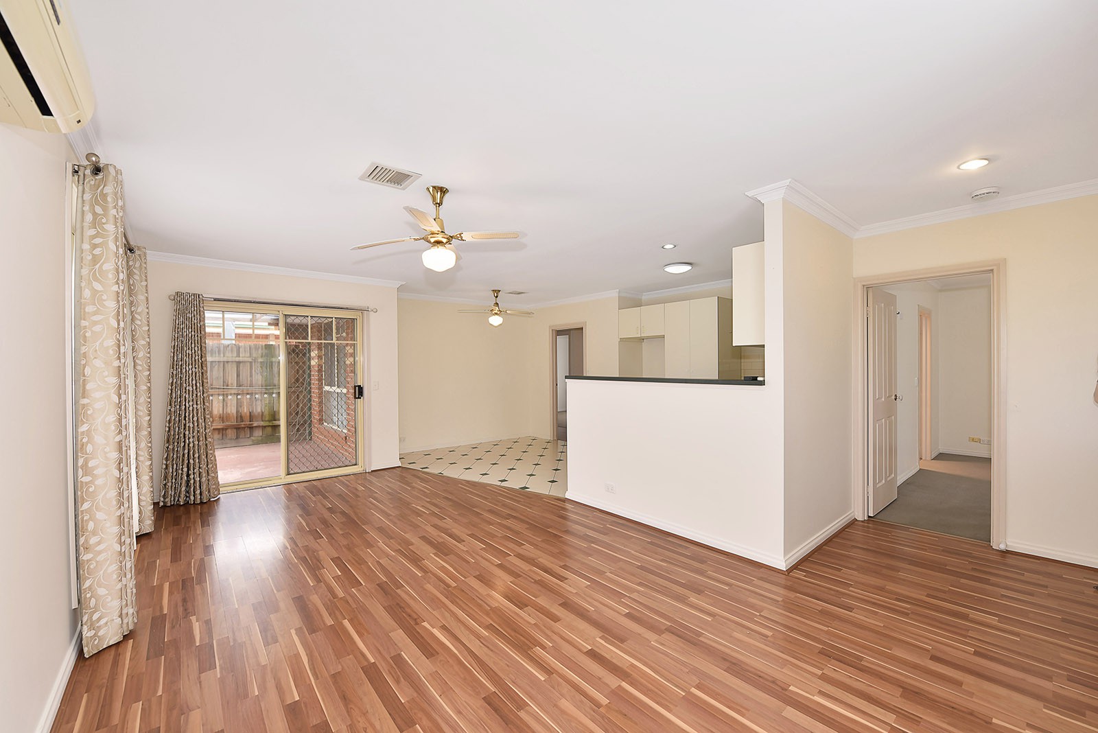 1/14 Collins Close, Keilor East, VIC 3033, Keilor East - Thumbnail 2