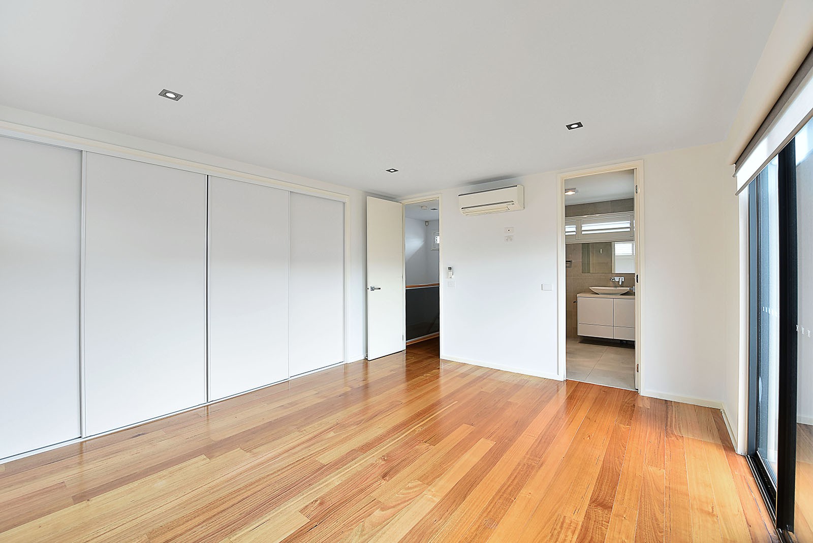 1/15-17 Hotham Rd, Niddrie, VIC 3042 - Thumbnail 1 - 12/08/2026