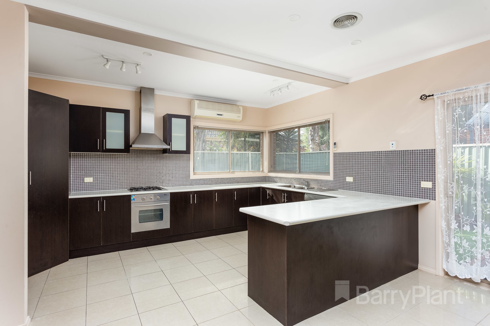1/15 Covent Gardens, Point Cook, VIC 3030, Point Cook - Thumbnail 2