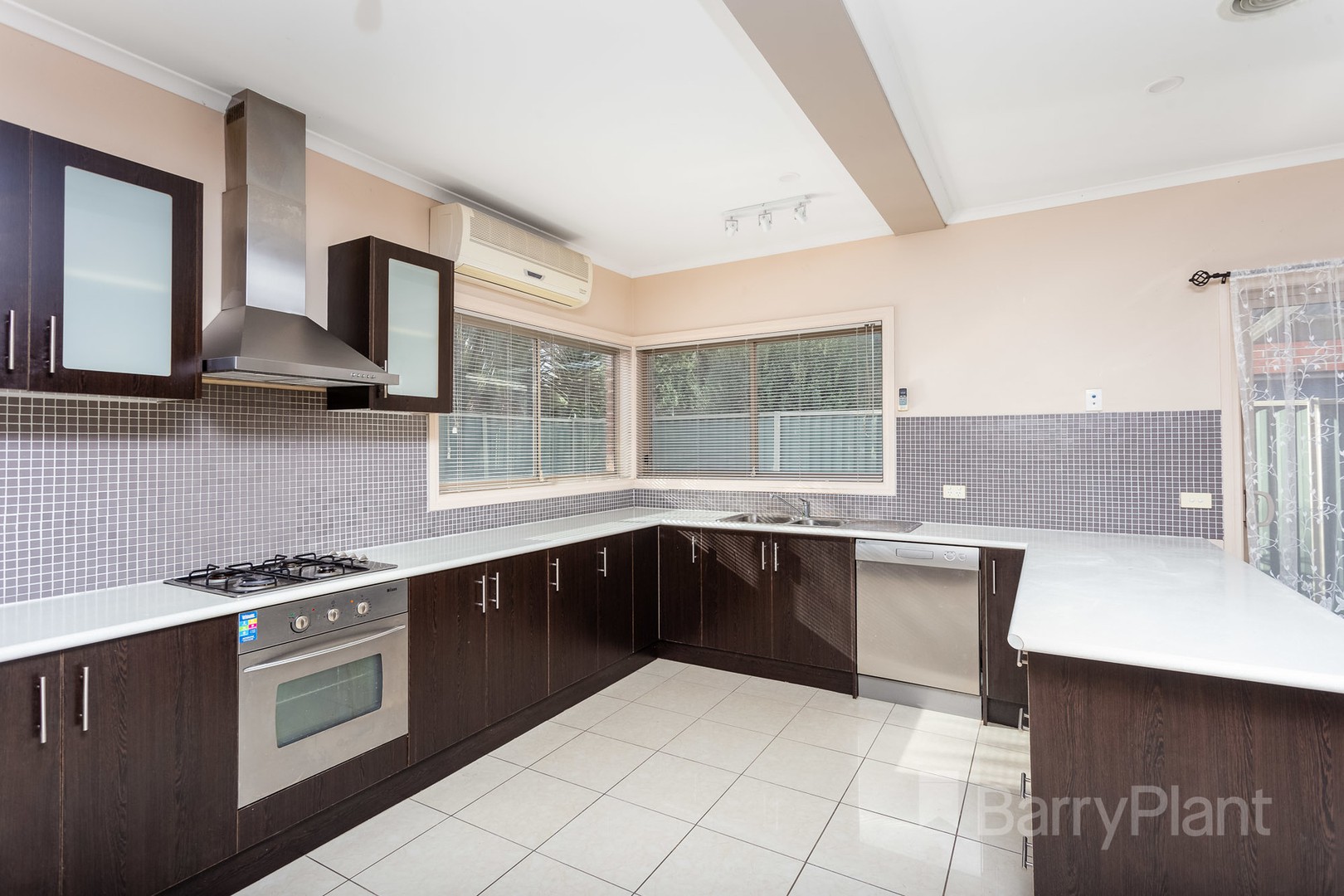1/15 Covent Gardens, Point Cook, VIC 3030, Point Cook - Thumbnail 3