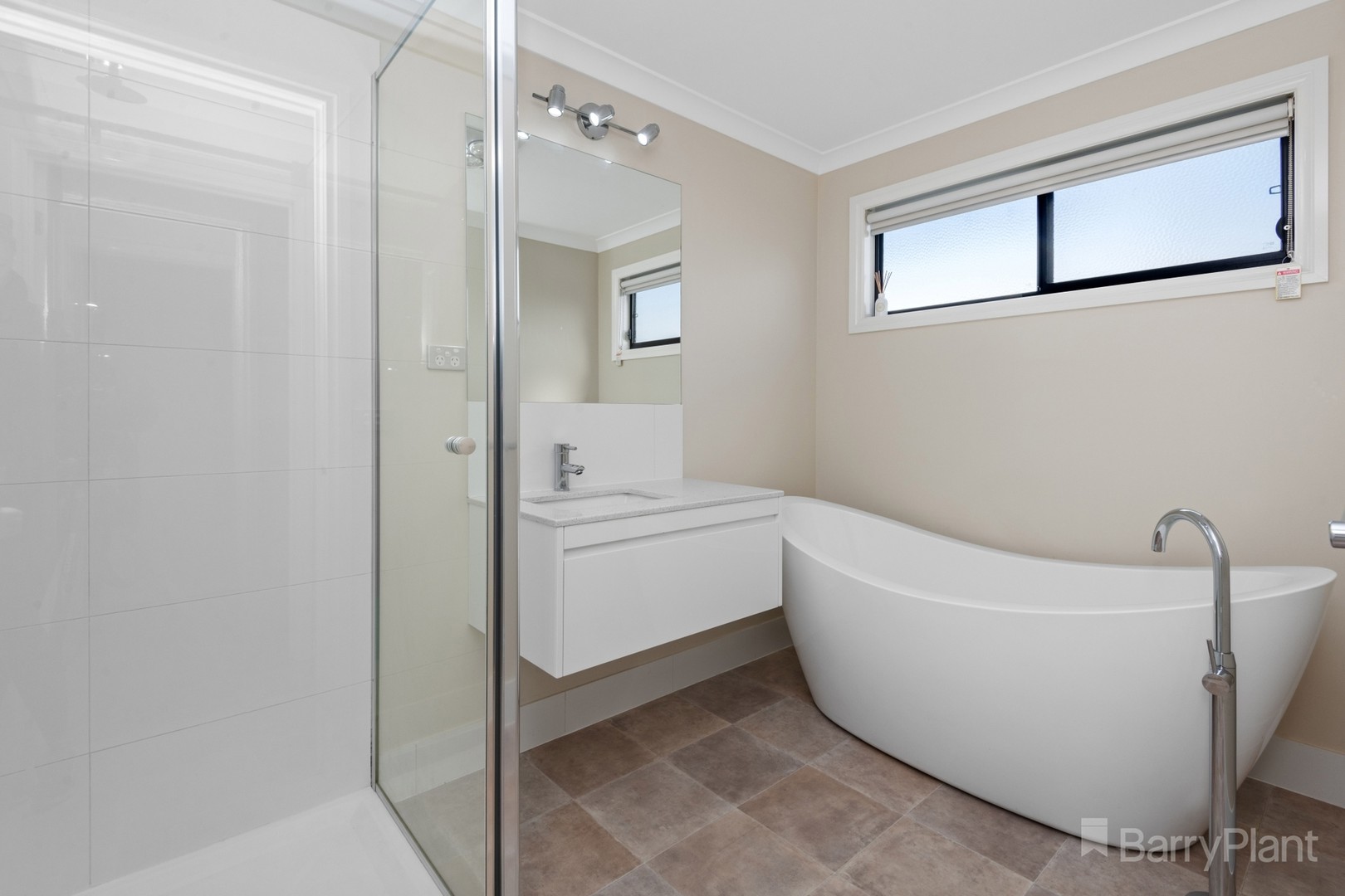 1/15 Daniel Street, Long Gully, VIC 3550 - Thumbnail 2 - 10/05/2023