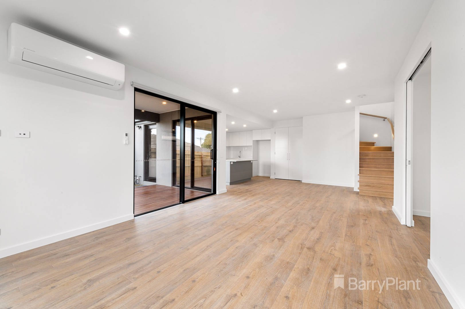 1/15 Dunfield Avenue, Mitcham, VIC 3132, Mitcham - Thumbnail 3