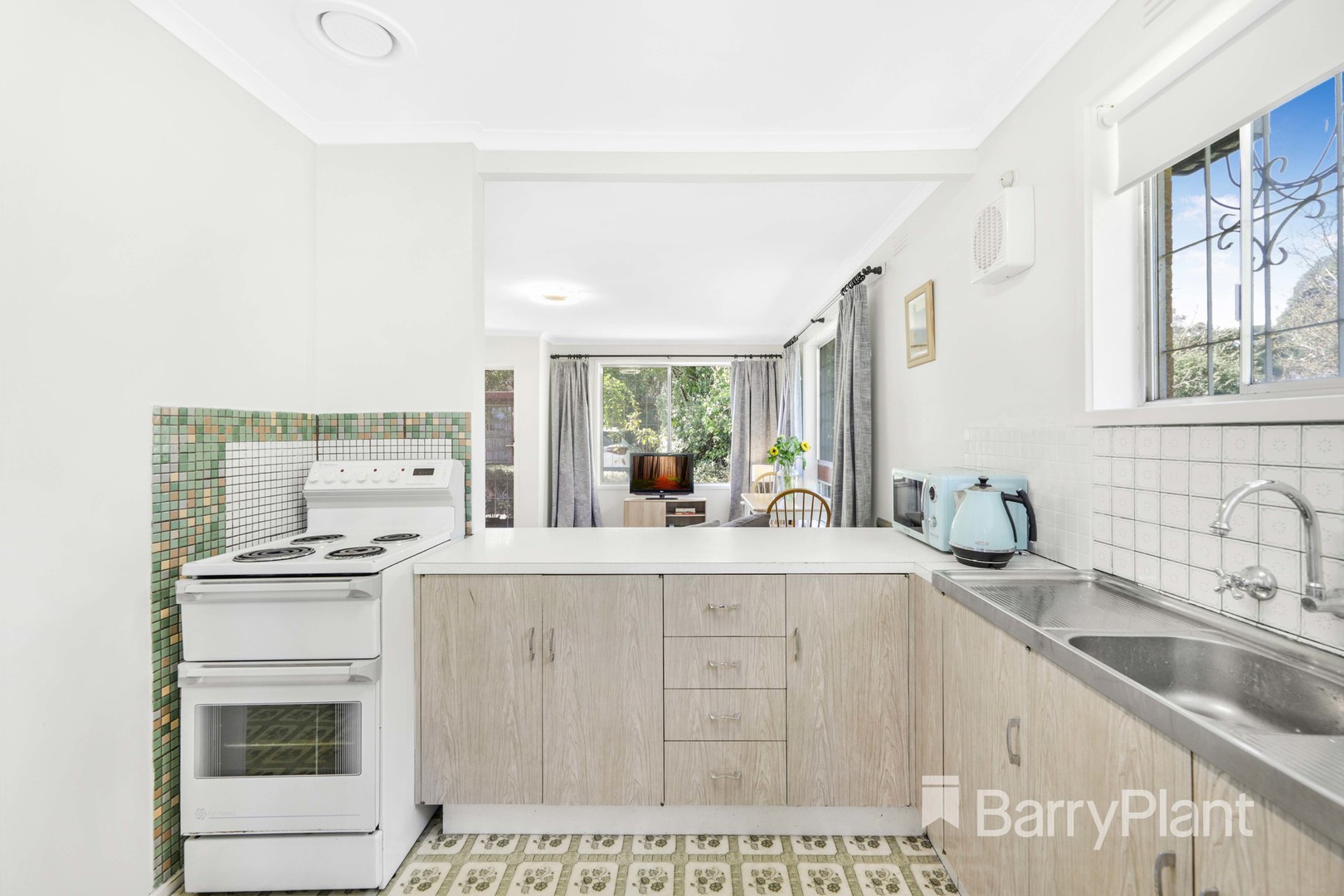 1/15 Ervin Road, Kilsyth, VIC 3137, Kilsyth - Thumbnail 2
