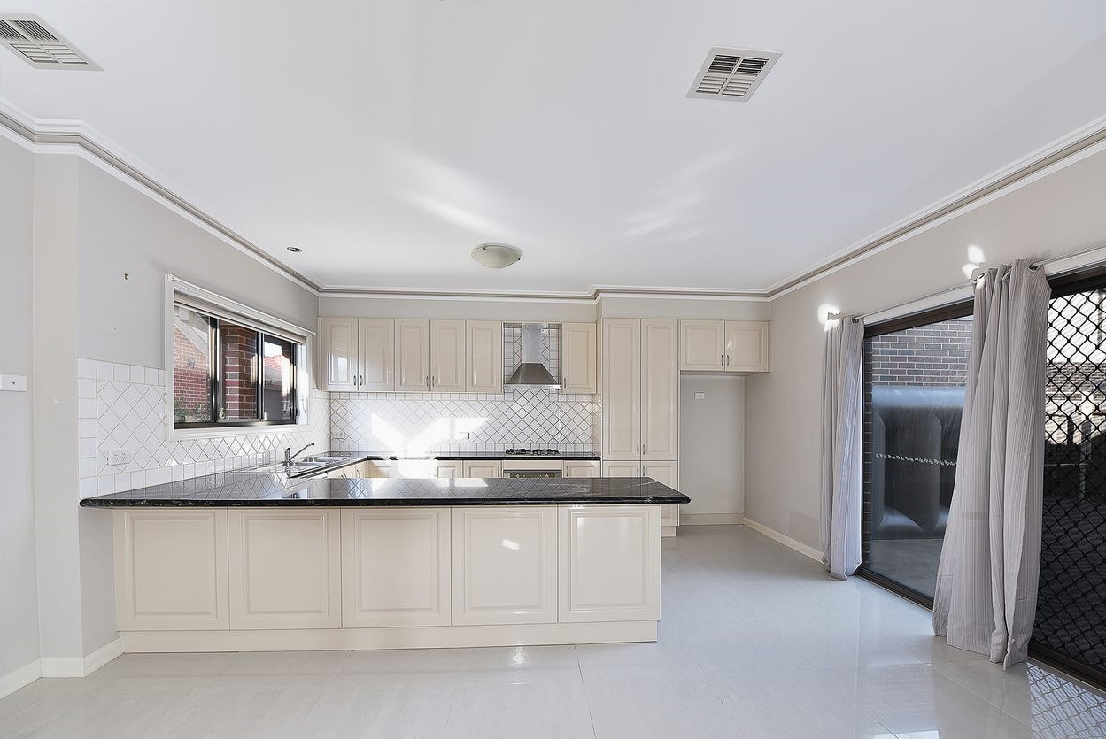 1/15 Green St, Airport West, VIC 3042, Airport West - Thumbnail 2