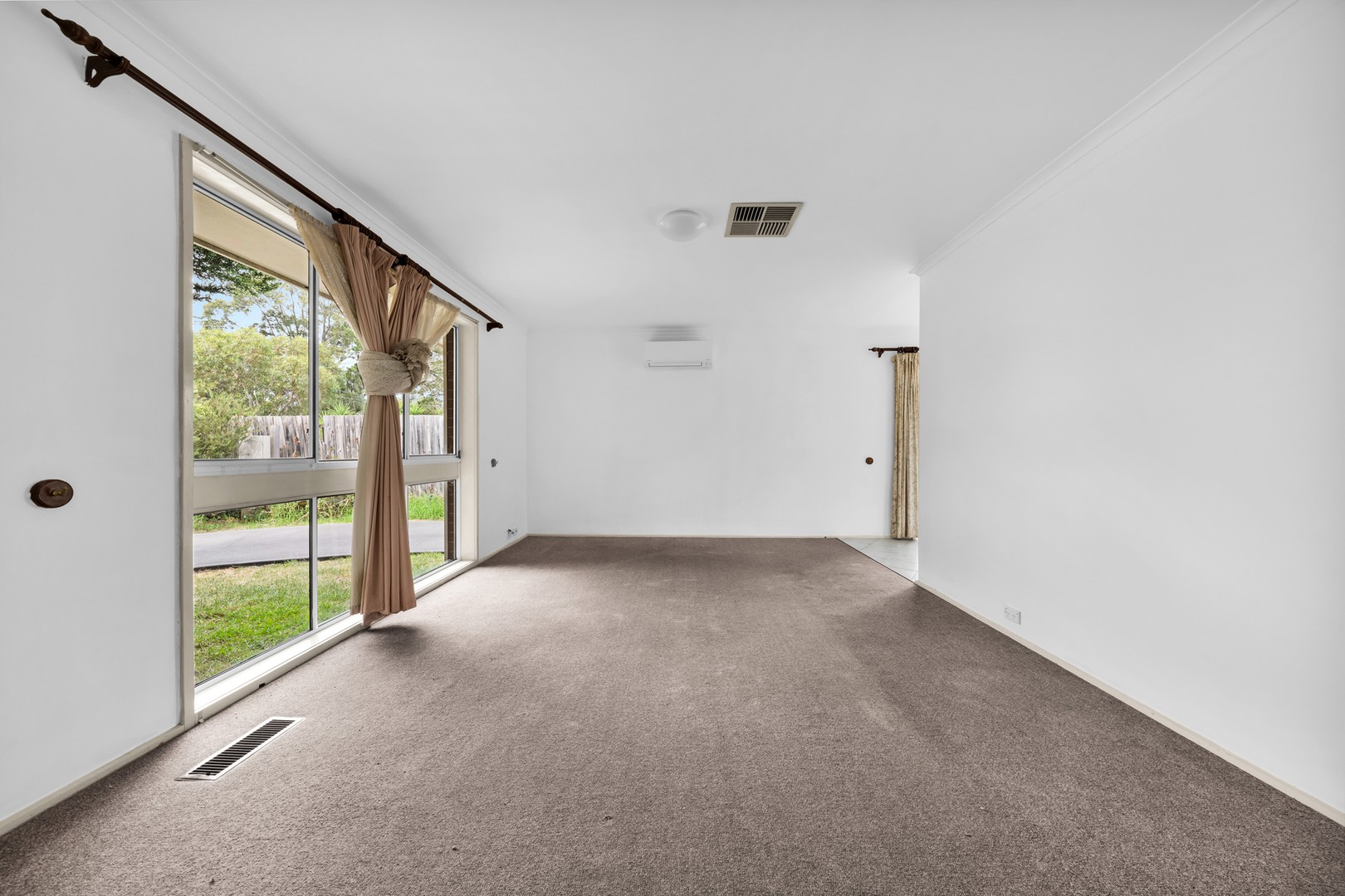 15 Orchard Street, Kilsyth, VIC 3137, Kilsyth - Thumbnail 4