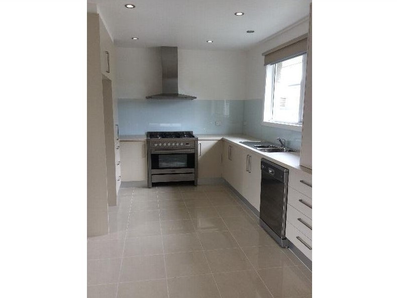 1/15 Oxford Street, Hadfield, VIC 3046, Hadfield - Thumbnail 2