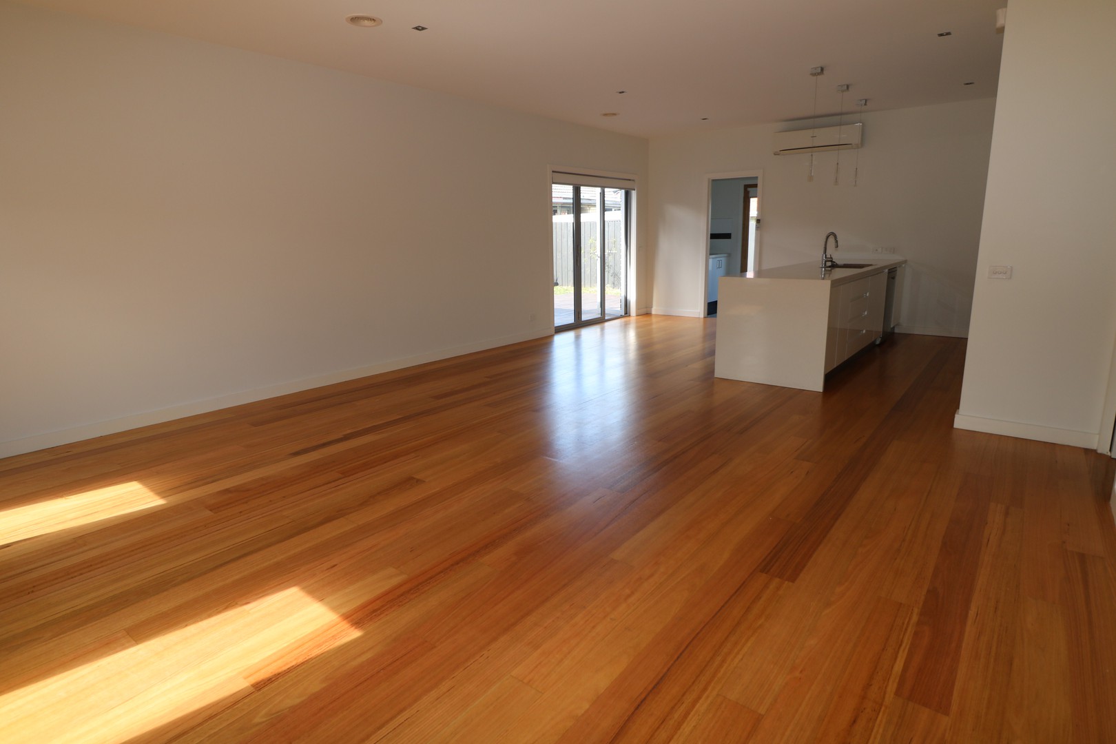 1/15 Ursa Street, Belmont, VIC 3216, Belmont - Thumbnail 2
