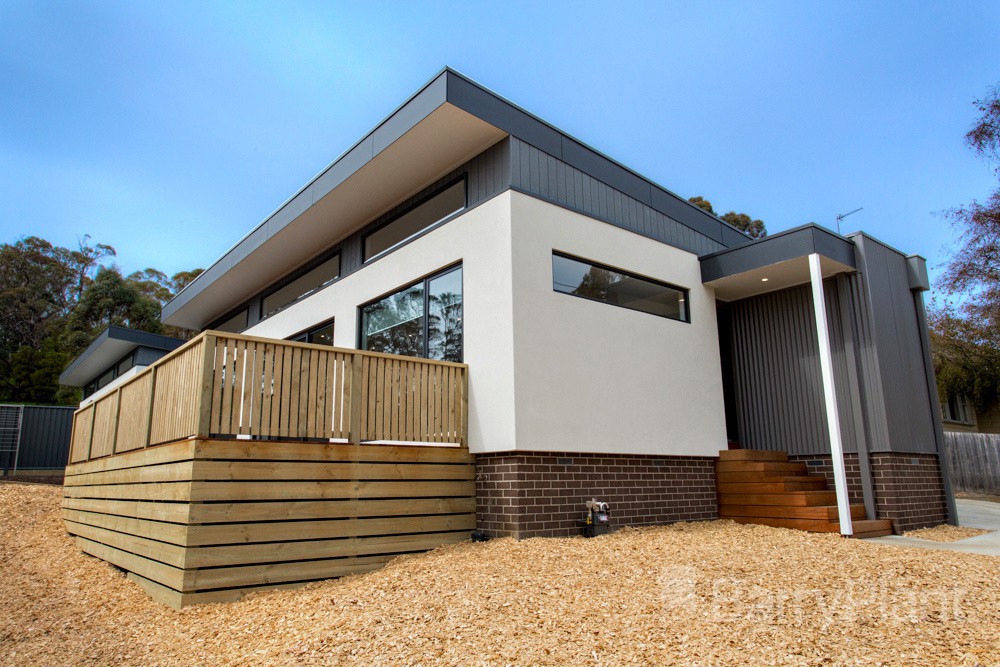 1/150 Ryan Street, Brown Hill, VIC 3350, Brown Hill - Thumbnail 2