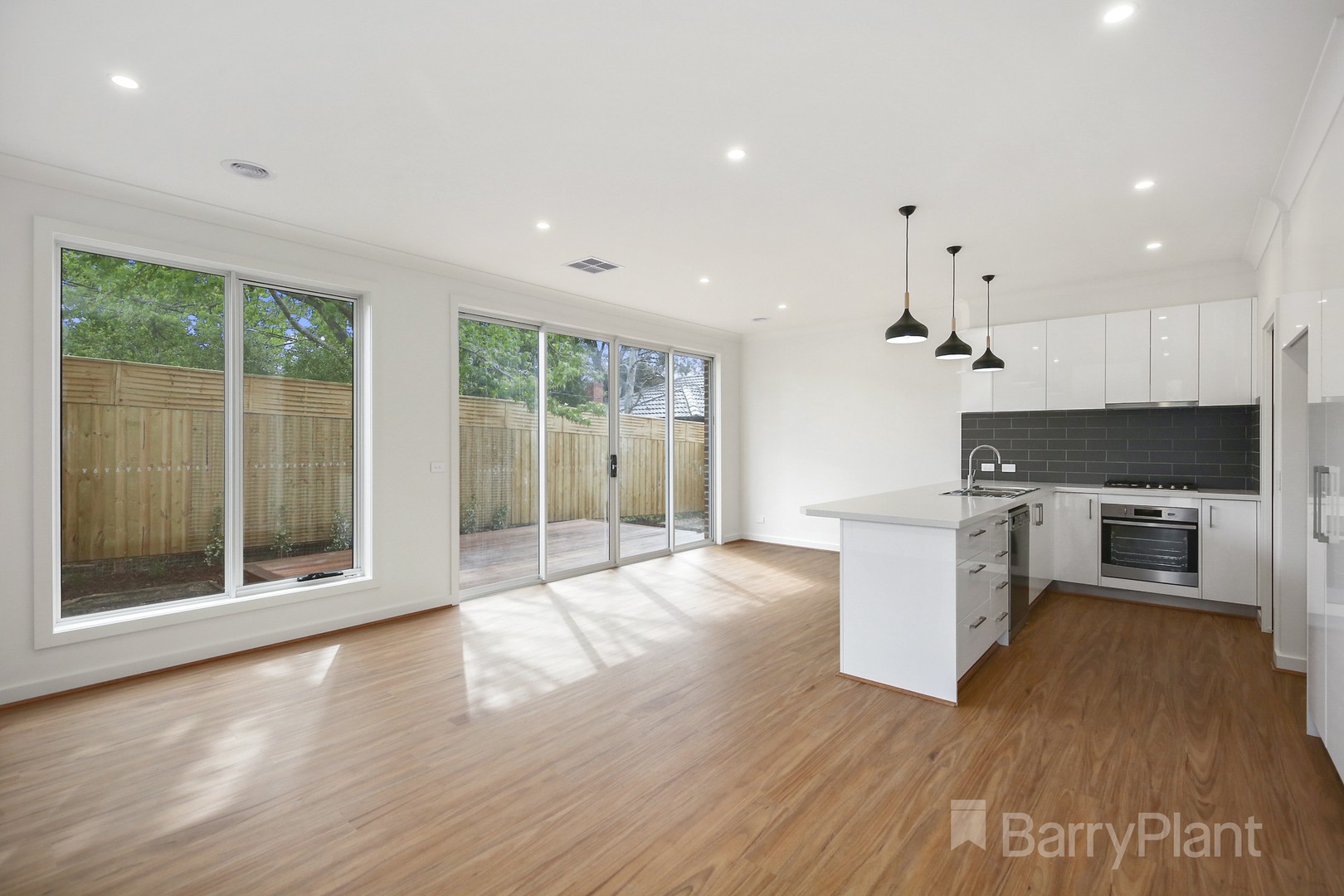 1/16 Joffre Street, Croydon, VIC 3136, Croydon - Thumbnail 2