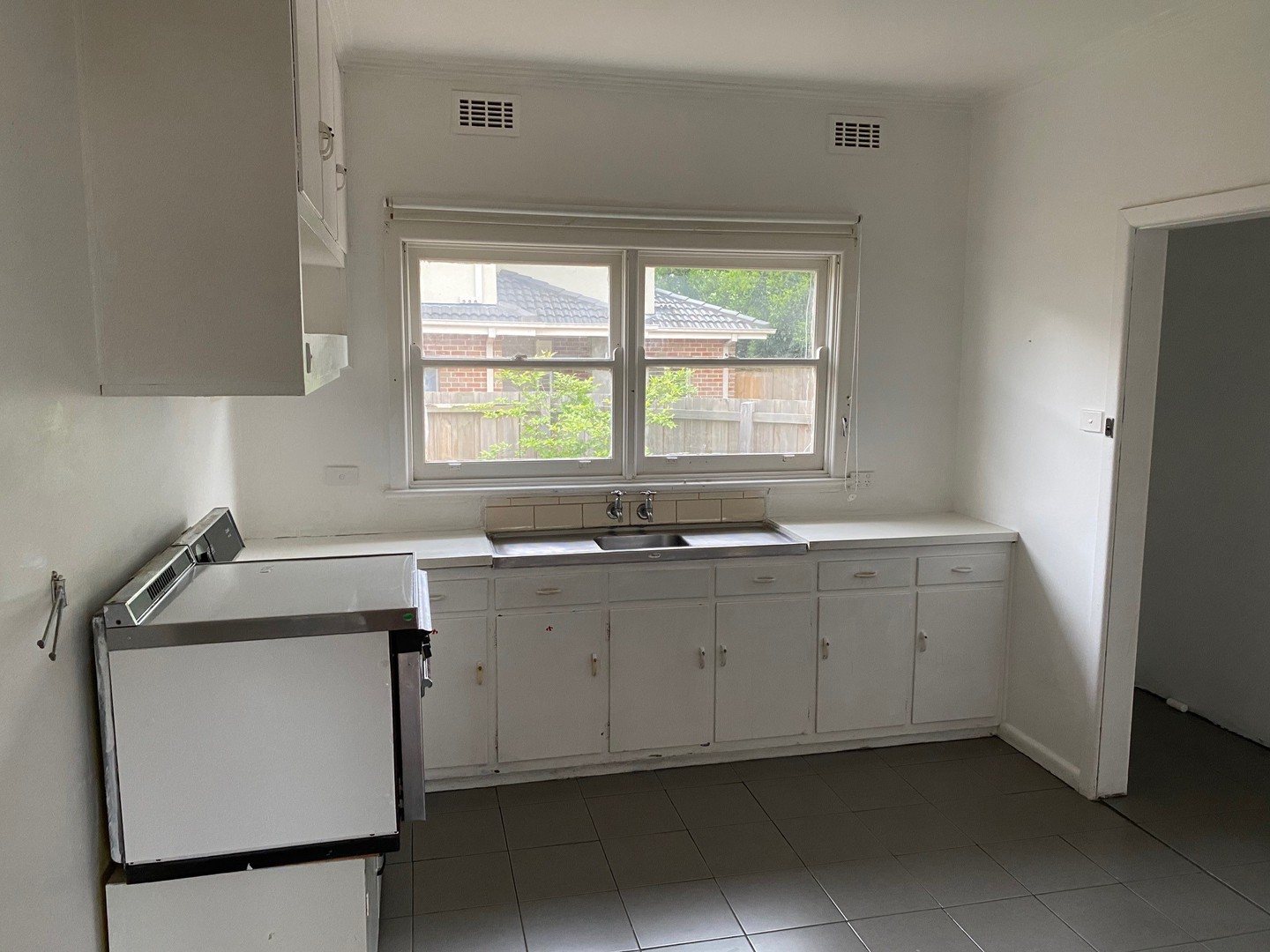 1/16 Karen Street, Box Hill North, VIC 3129 - Thumbnail 1 - 28/09/2021